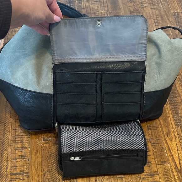 Kelly Moore Black and Gray Duffel camera Bag - Picture 7 of 8